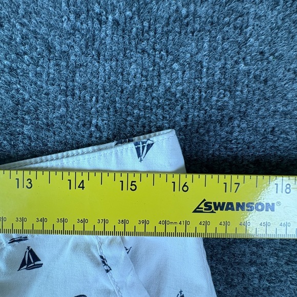 Gloria Vanderbilt Bermuda Shorts Womens 10 White Boat Print Pockets Casual Wear - Picture 4 of 7